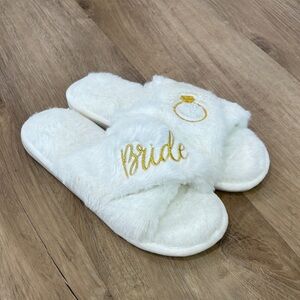 NEW Women’s Bride Slide Slippers